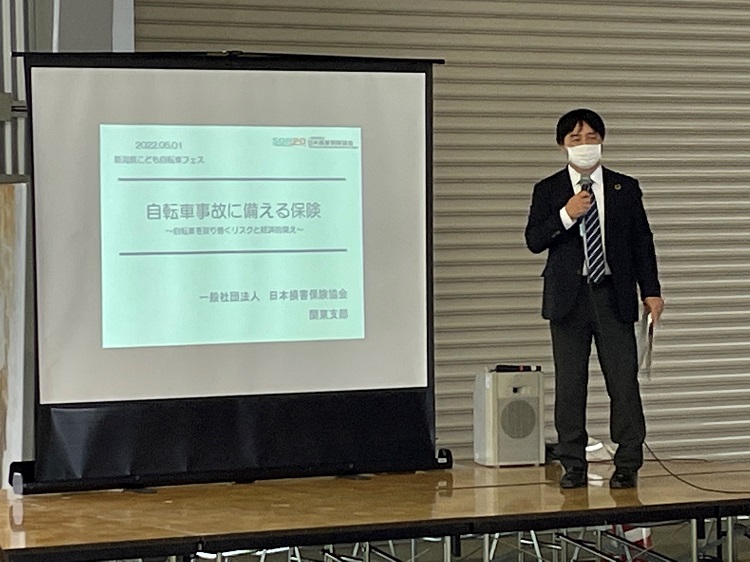 「保険講座」で熱意をもって語る 関東支部　二ノ宮　治事務局長